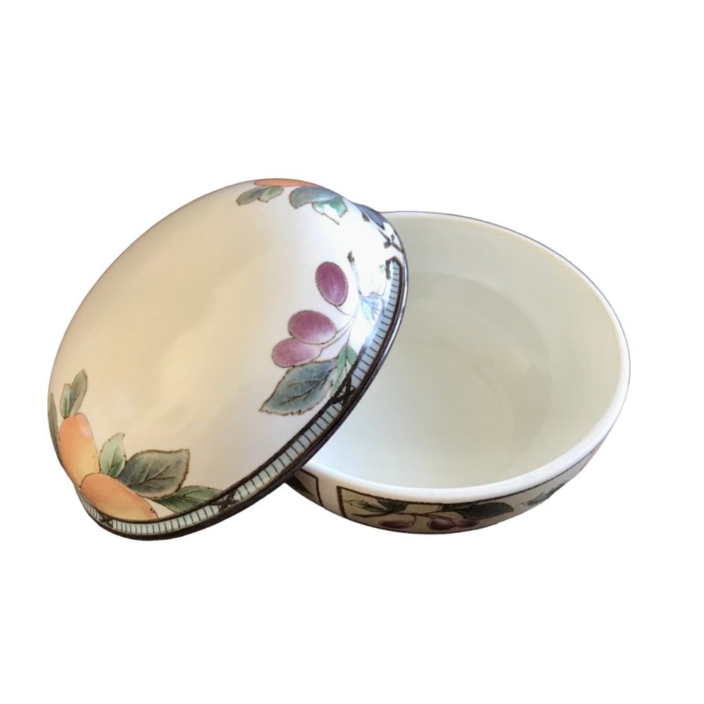 MIKASA Intaglio Garden Harvest 4" Round Box and Lid